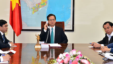 Japanese, Vietnamese PMs conduct phone talks