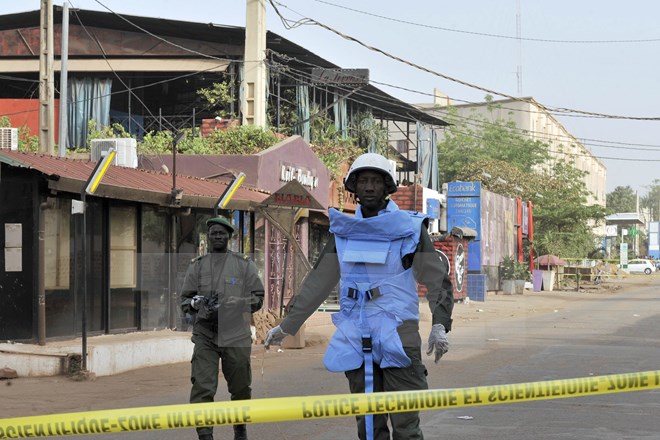 Cảnh sát Mali phong tỏa khu vực xảy ra vụ tấn công. (Nguồn: AFP/TTXVN)