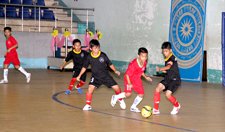 Long Thành đoạt vé đầu tiên