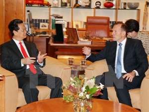 Prime Minister Nguyen Tan Dung and his Australian counterpart Tony Abbot.