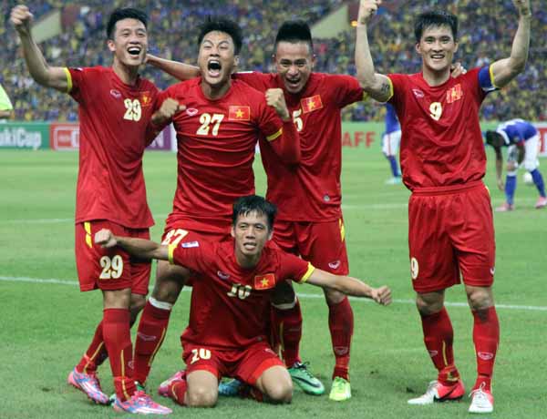 19g45 ngày 27/3: "Chung kết" vòng loại U23 châu Á bảng I: Olympic Malaysia - Olympic VN