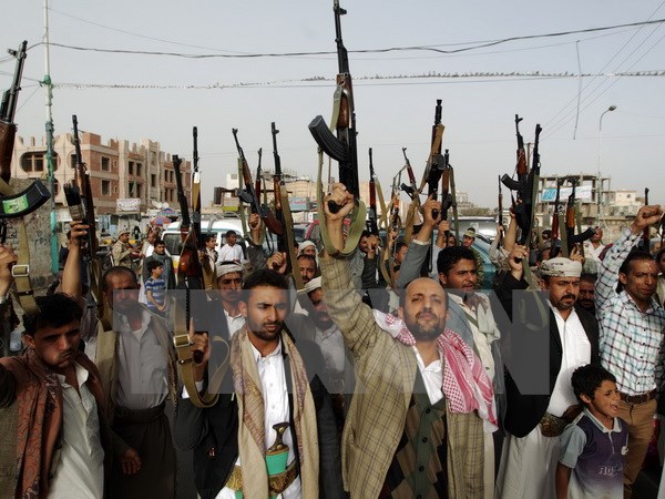 Những người ủng hộ phiến quân Houthi tại Sanaa ngày 5/4. (Nguồn: AFP/TTXVN)