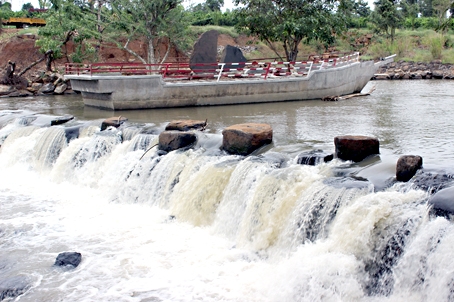 Cuối tuần khu du lịch Thác Đá Hàn xã Sông Trầu (huyện Trảng Bom) vẫn rất vắng vẻ.