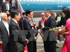  State President Truong Tan Sang arrived at Halim Perdanakusuma International Airport in Jakarta, Indonesia.