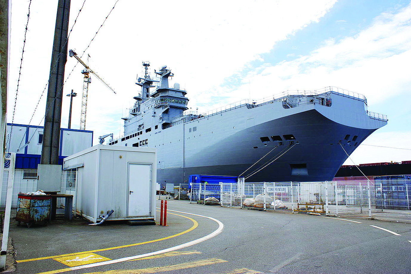 Tàu Mistral Vladivostok đáng lẽ đã được bàn giao cho Nga - Ảnh Reuters