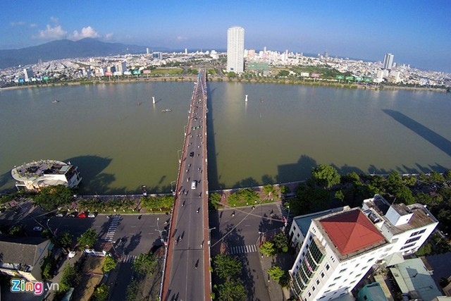 Da Nang's most beautiful bridges viewed from aerial cameras