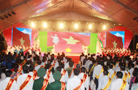 Quang cảnh lễ kỷ niệm 125 năm Ngày sinh Chủ tịch Hồ Chí Minh 