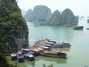 Ha Long Bay among top 15 most amazing rock formations