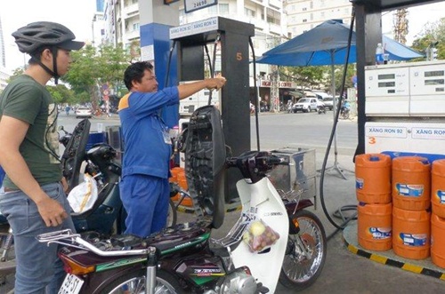 Gasoline prices rise by VND1,200