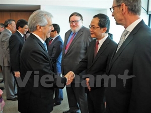 Vietnam looks to strengthen ties with Uruguay