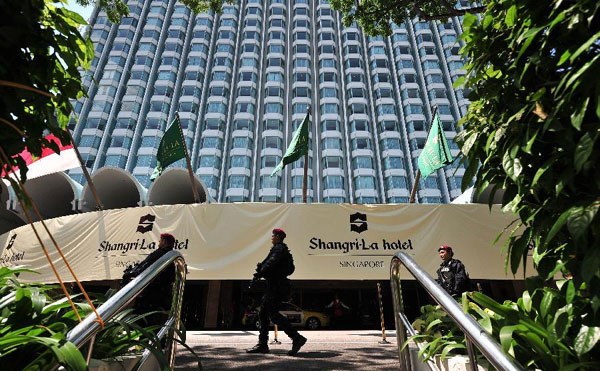 Nhận dạng 3 kẻ liên quan đến vụ nổ súng gần khách sạn Shangri-La