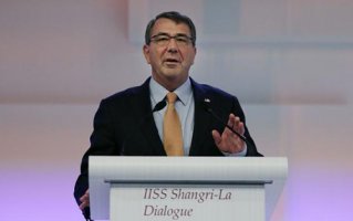 Bộ trưởng Quốc phòng Mỹ Ashton Carter tại Đối thoại Shangri La lần thứ 14 đang diễn ra tại Singapore