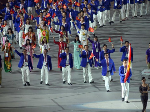 Đoàn thể thao Việt Nam diễu hành tại lễ khai mạc