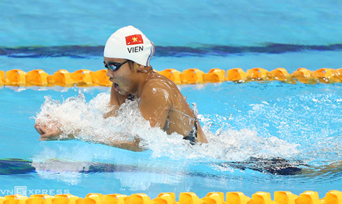 Ánh Viên trên đường đua tại SEA Games 28. Ảnh: Đức Đồng.