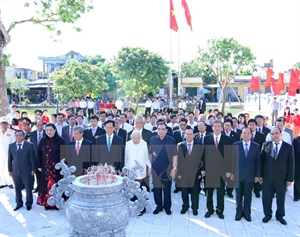 Party, State leaders pay tribute to late party chief