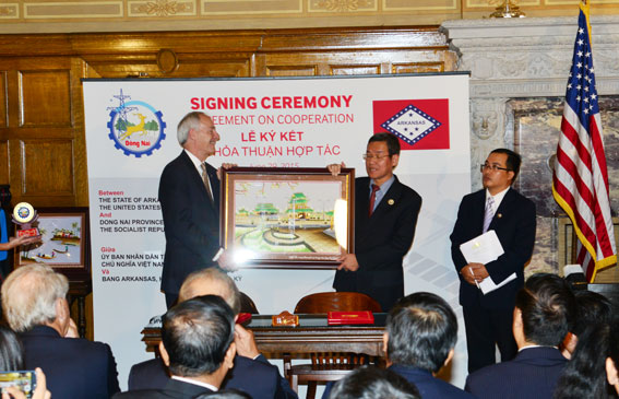 Đồng Nai xúc tiến thương mại đầu tư tại bang Arkansas - Hoa Kỳ