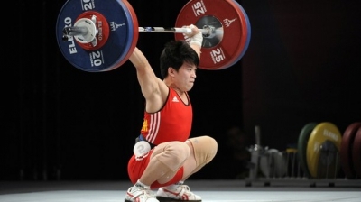 Tran Le Quoc Toan produces an impressive comeback after injuries, winning the men’s 56kg with a total lift of 273kg.