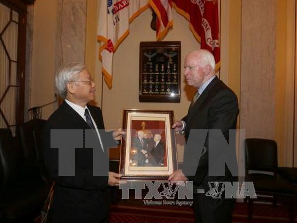 Ông John McCain ra tuyên bố chào mừng Tổng Bí thư Nguyễn Phú Trọng
