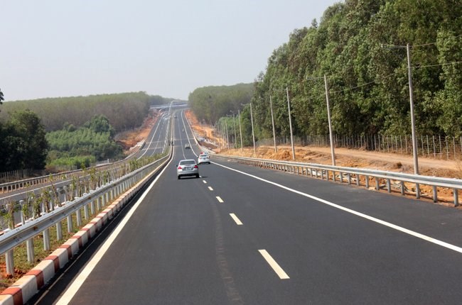 Long Thanh - Dau Giay Highway between Ho Chi Minh City and the southern province of Dong Nai.