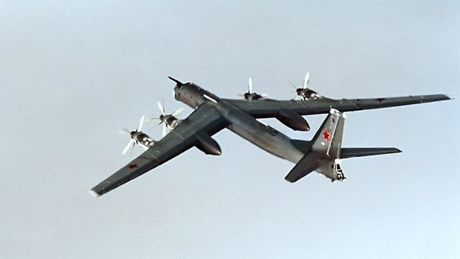 Máy bay ném bom chiến lược Tu-95 (Nguồn: RT)