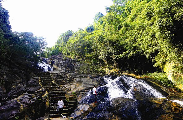 Exploring the west of Yen Tu Mountain