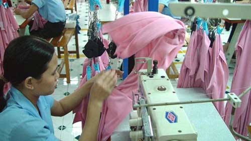 Yarn-forward rules spur investment in textiles