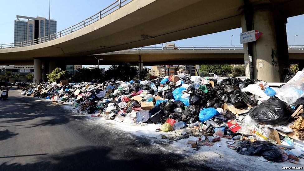 Những bãi rác khổng lồ ở Beirut. (Nguồn: Getty)