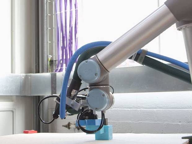 Robot 'mother' builds babies that can evolve on their own