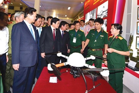 Exhibition features Vietnam's 70-year achievements