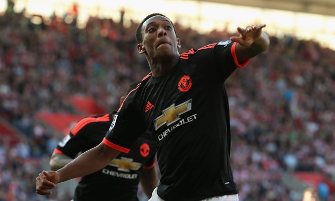 Martial rực sáng, Manchester United ngược dòng hạ Southampton