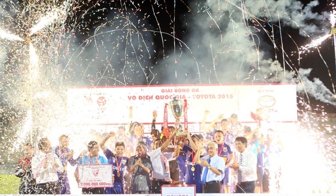 Becamex Binh Duong celebrate their V.League champion title on September 20.