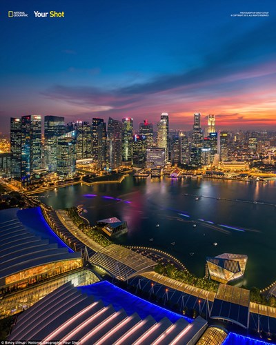  The picture was captured from the top of Sands Skypark A at Marina Bay Sands, Singapore. 