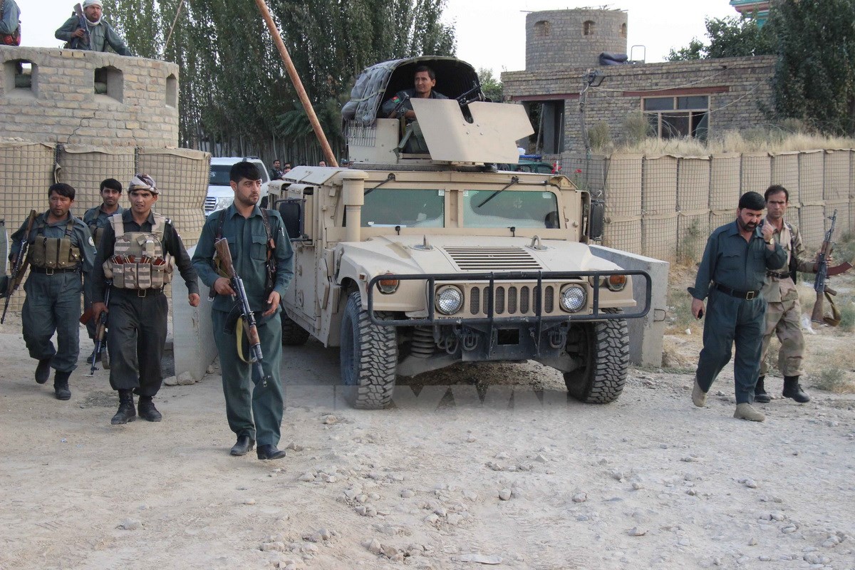 Lực lượng Afghanistan giành lại quyền kiểm soát thành phố Kunduz