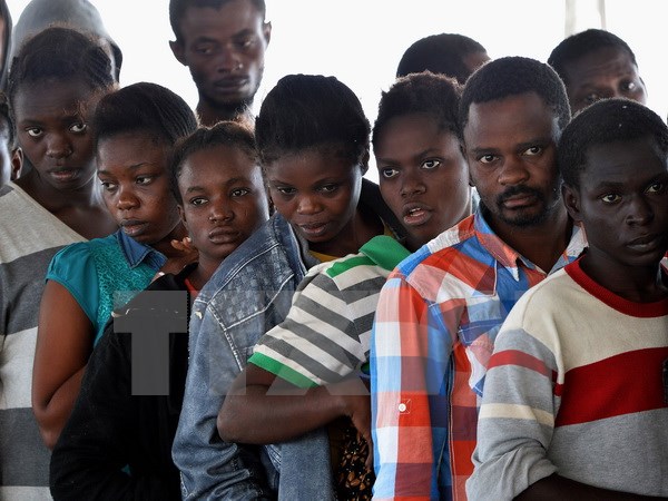 Đức đối mặt với sức ép từ làn sóng 1,5 triệu người tị nạn