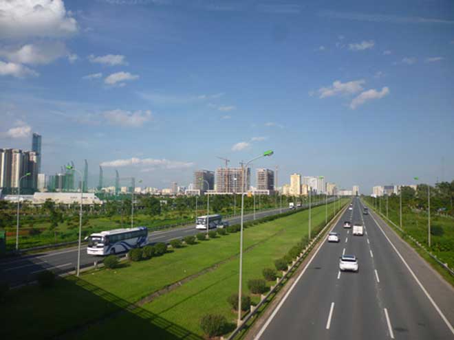 Thang Long highway, which connects the city to Ba Vi National Park.