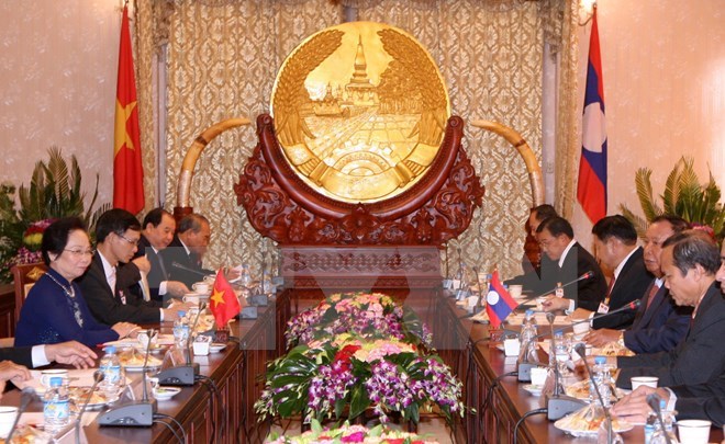 Vietnam, Laos commit to boosting ties