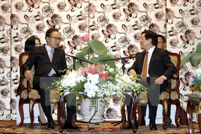 State leader welcomes former RoK President