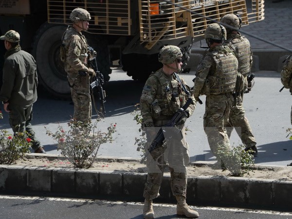 Mỹ tấn công trại huấn luyện lớn nhất của Al-Qaeda tại Afghanistan