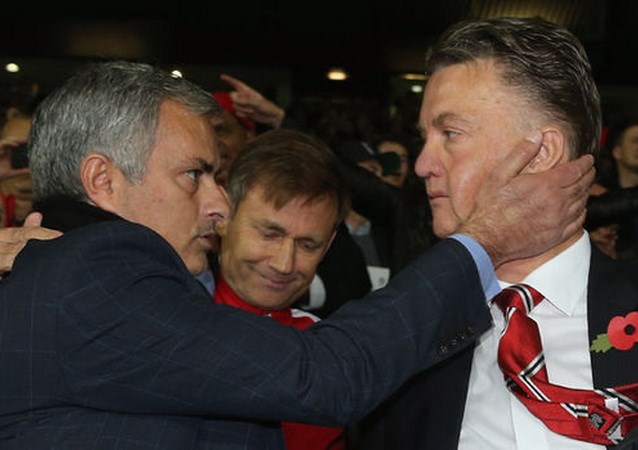 Mourinho sẽ thay Louis van Gaal? (Nguồn: Getty Images)