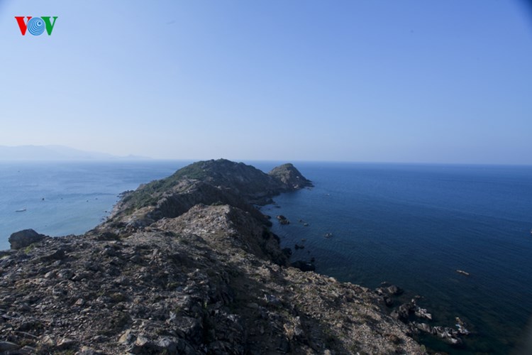  Gio (Windy) Strait remains pristine. It is located in Nhon Ly commune, Quy Nhon city.  