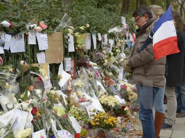 Bỉ cáo buộc sáu kẻ tình nghi liên quan vụ khủng bố tại Paris