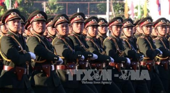 Lào: Diễu binh, diễu hành chào mừng 40 năm Quốc khánh