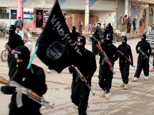 Iraq bắt giữ 40 phần tử IS, tịch thu vũ khí và lượng tiền lớn