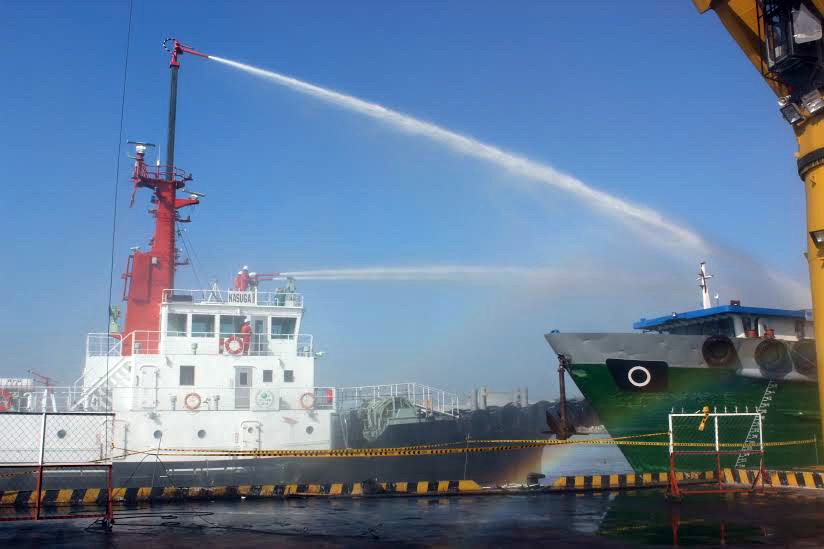 Oil spill response drill practiced in Dong Nai