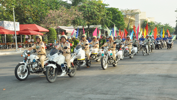 Sáng ngày 6-1, tại Trung tâm hội nghị và tổ chức sự kiện tỉnh, UBND TP.Biên Hòa tổ chức lễ ra quân thực hiện Năm an toàn giao thông 2016.
