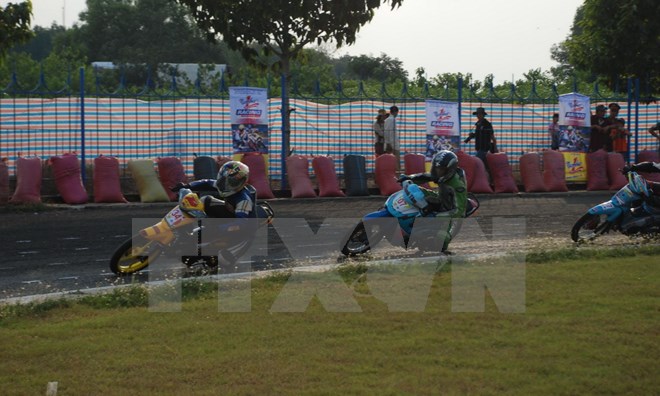 Các tay đua rượt đuổi sít sao với nhiều pha vượt mặt mặt đối thủ hấp dẫn.