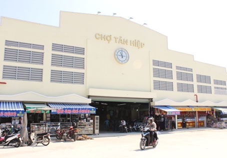  Mặt tiền chợ mới Tân Hiệp.