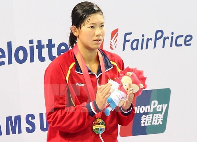 Swimmer Nguyen Thi Anh Vien was named Vietnam’s most outstanding athlete in 2015 (Photo: VNA)