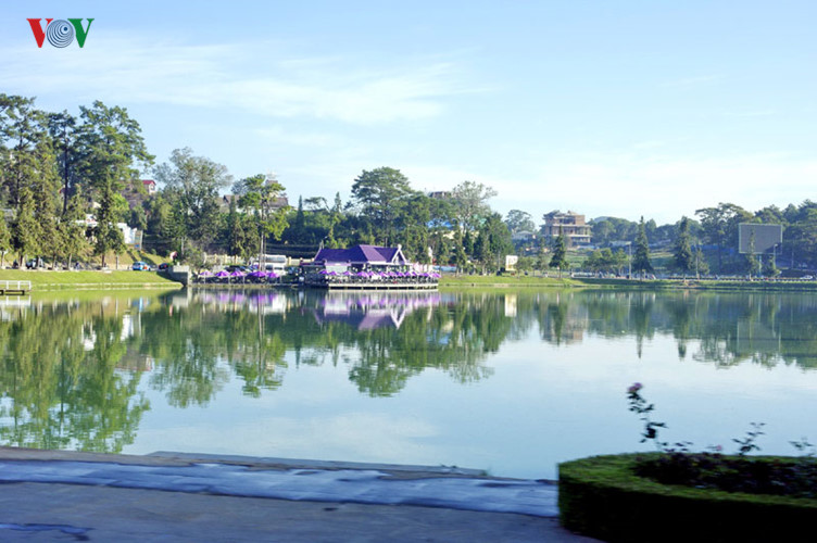  Dalat looks like an European City with French-style architecture 