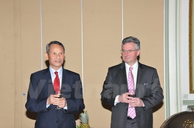 European parliamentarians step up ties with Vietnam